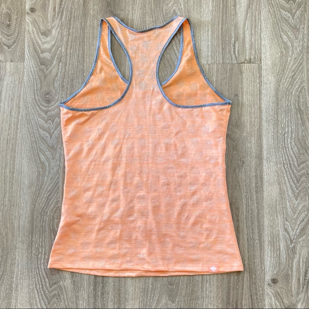 Rabbit Women's Bunny Hop Runners Tank Top. Large - Picture 6 of 10